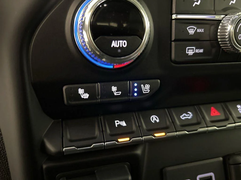 Used 2020 Steel Metallic GMC Denali image 30