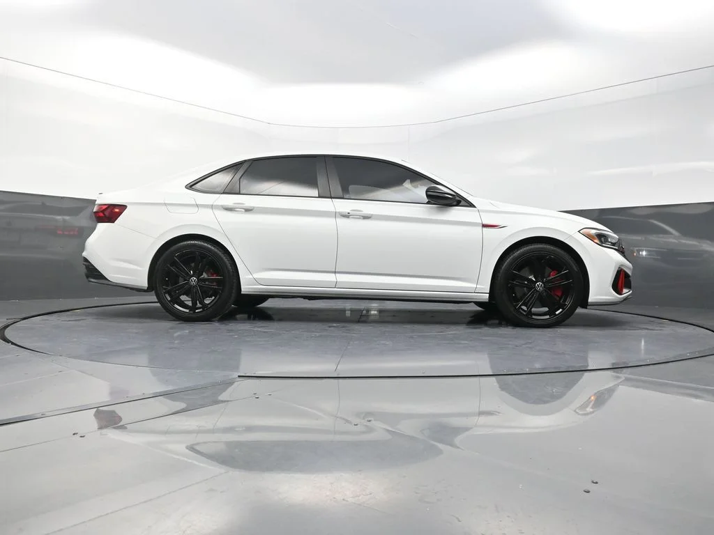 Used 2022  Volkswagen 2.0T Autobahn image 31