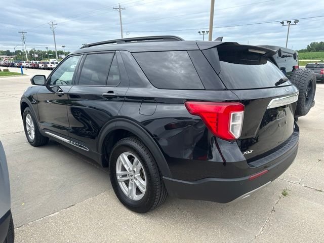 Used 2023 Black Ford XLT image 3