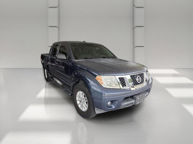 Used 2015 Arctic Blue NISSAN SV image 3