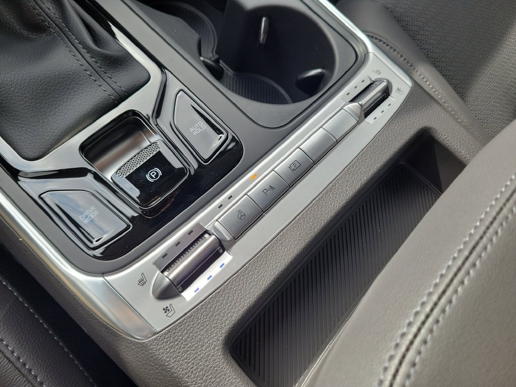 New 2026 Snow White Pearl Kia SX Prestige image 37
