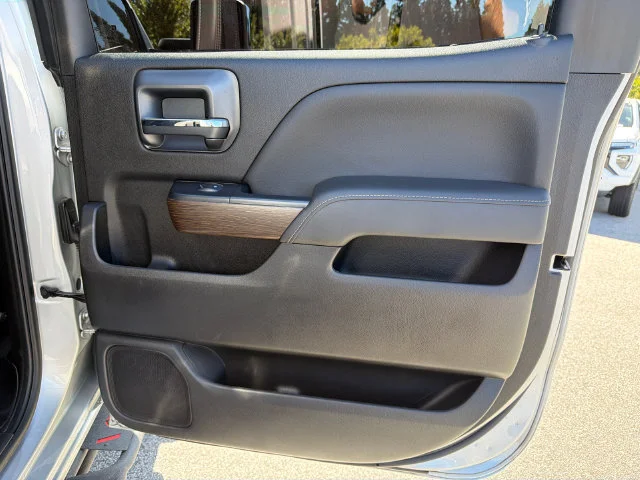 Used 2019 QUICKSILVER METALLIC GMC Denali image 16