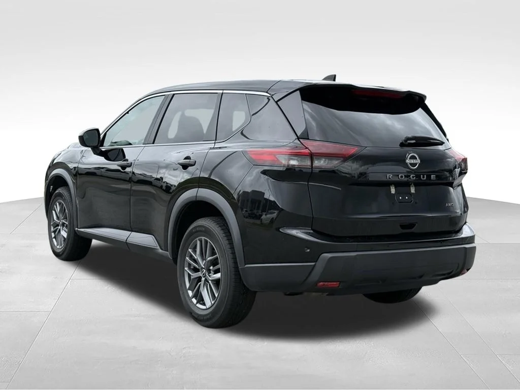 Used 2024 Black Nissan S image 3