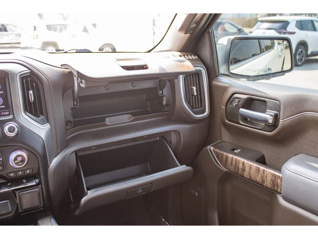 Used 2021 White Frost Tricoat GMC Denali image 54