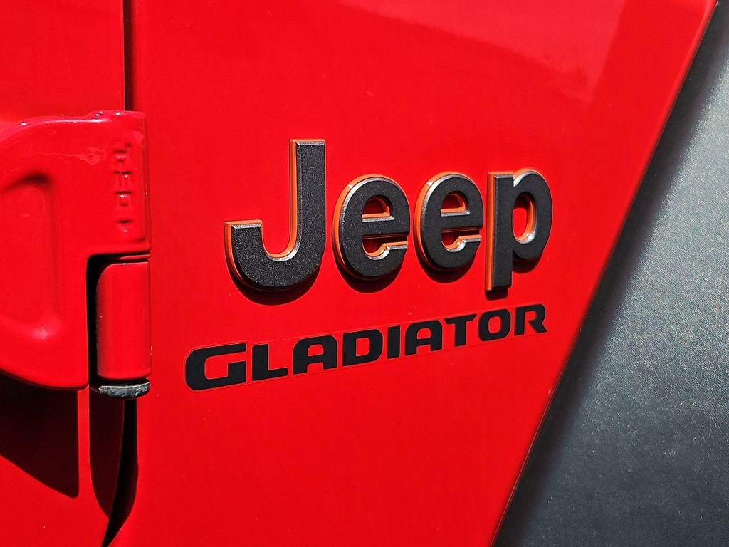Used 2022 Firecracker Red Clearcoat Jeep Mojave image 25