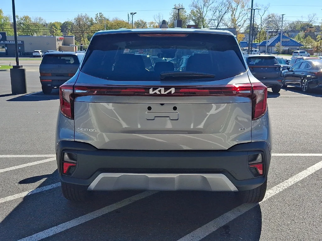Used 2026 Gray Kia LX image 5