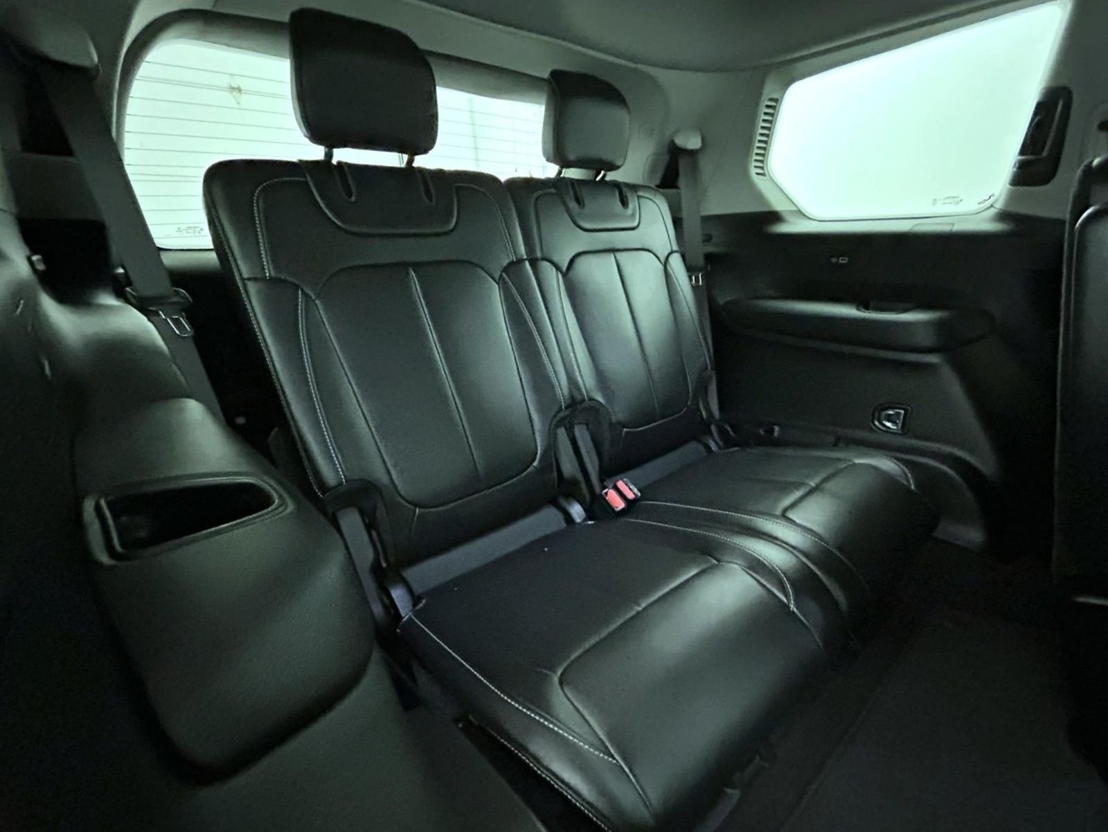 Used 2022 Gray Jeep Limited image 19