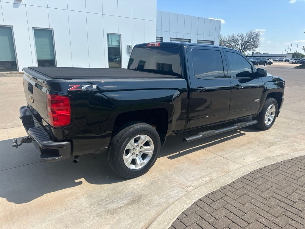 Used 2018 Black Chevrolet LT image 3