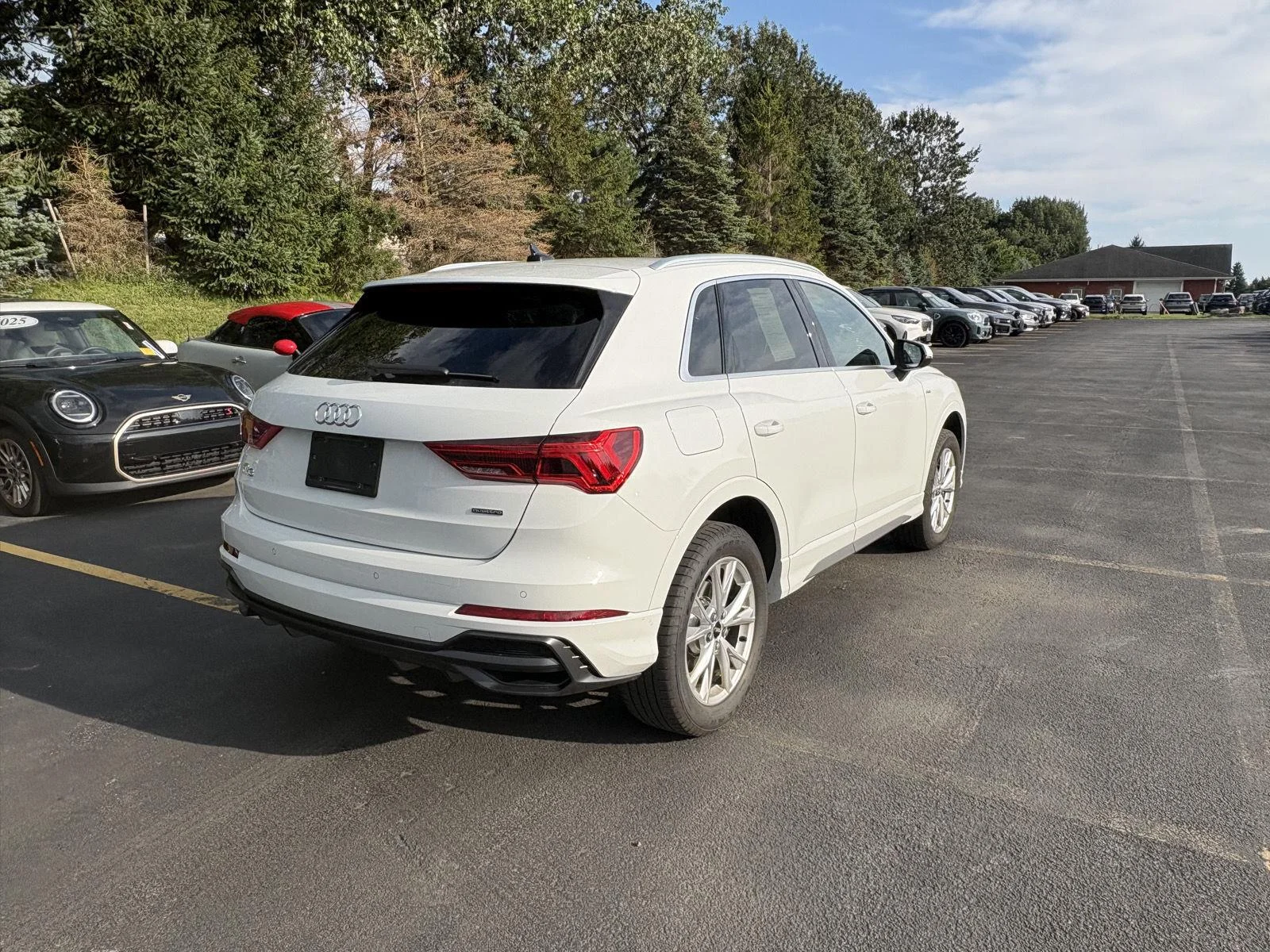 Used 2022 Glacier White Metallic Audi S line Premium image 7