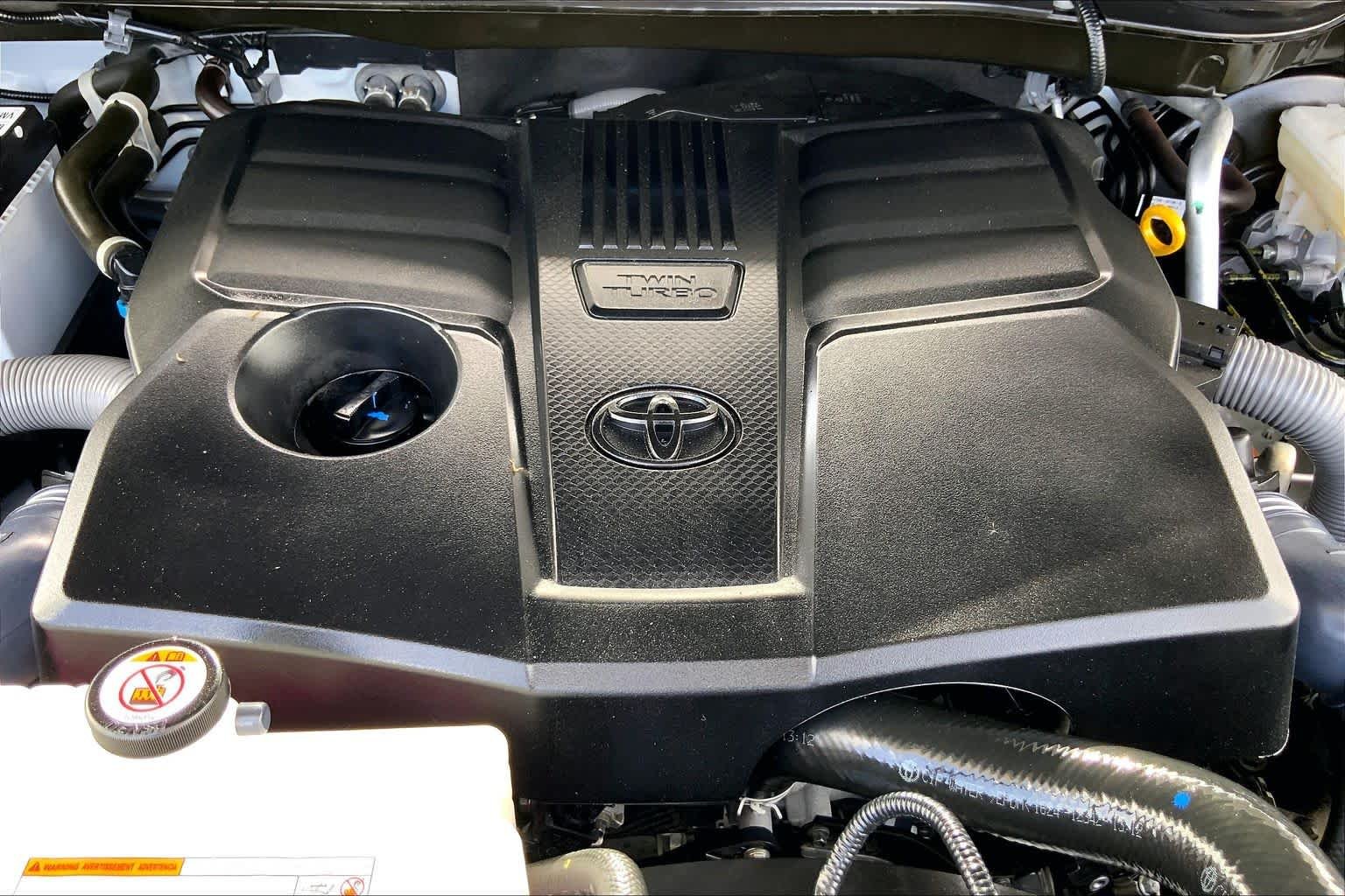 Used 2024 Ice Cap Toyota SR5 image 32