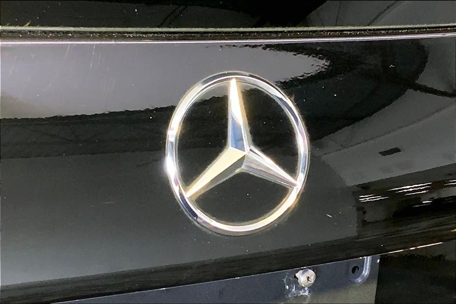 Used 2021 Night Black Mercedes-Benz GLB 250 image 33