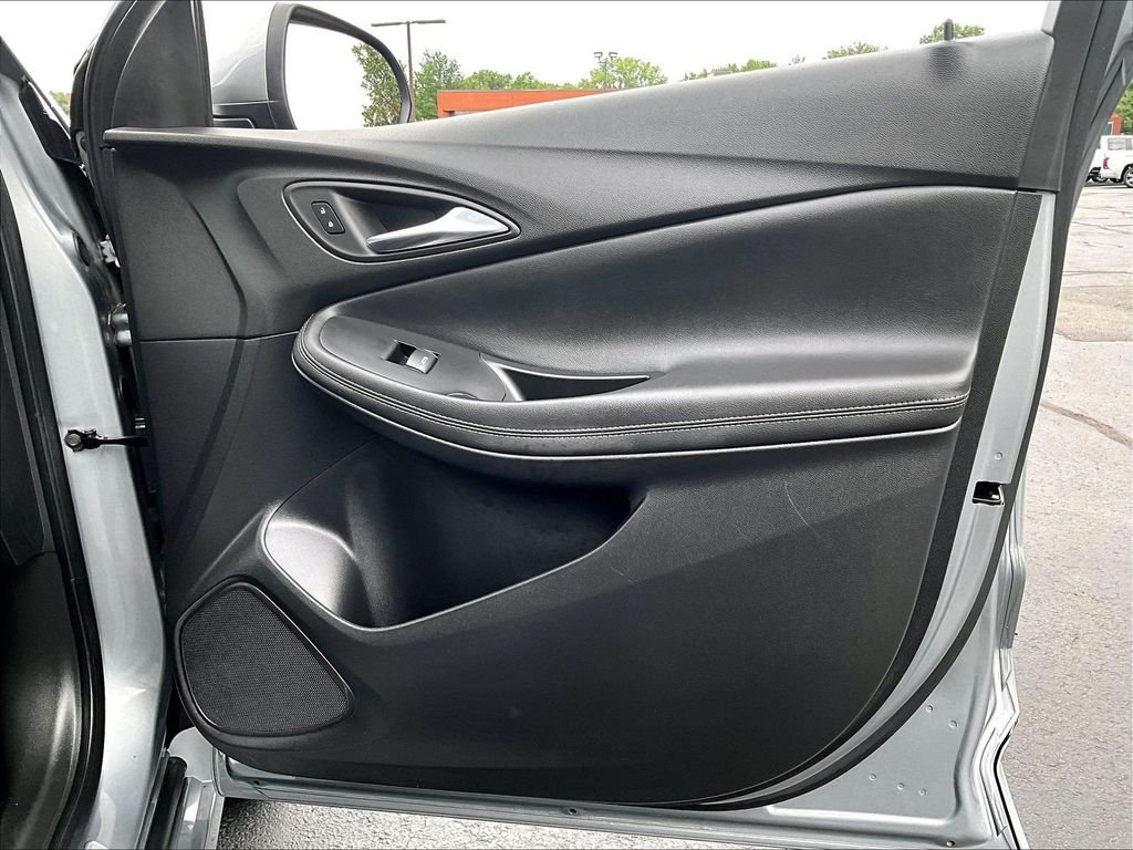 Used 2023 Gray Buick Select image 12