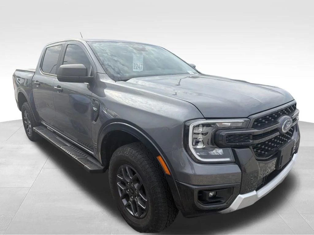 Used 2024 Gray Ford XLT image 15