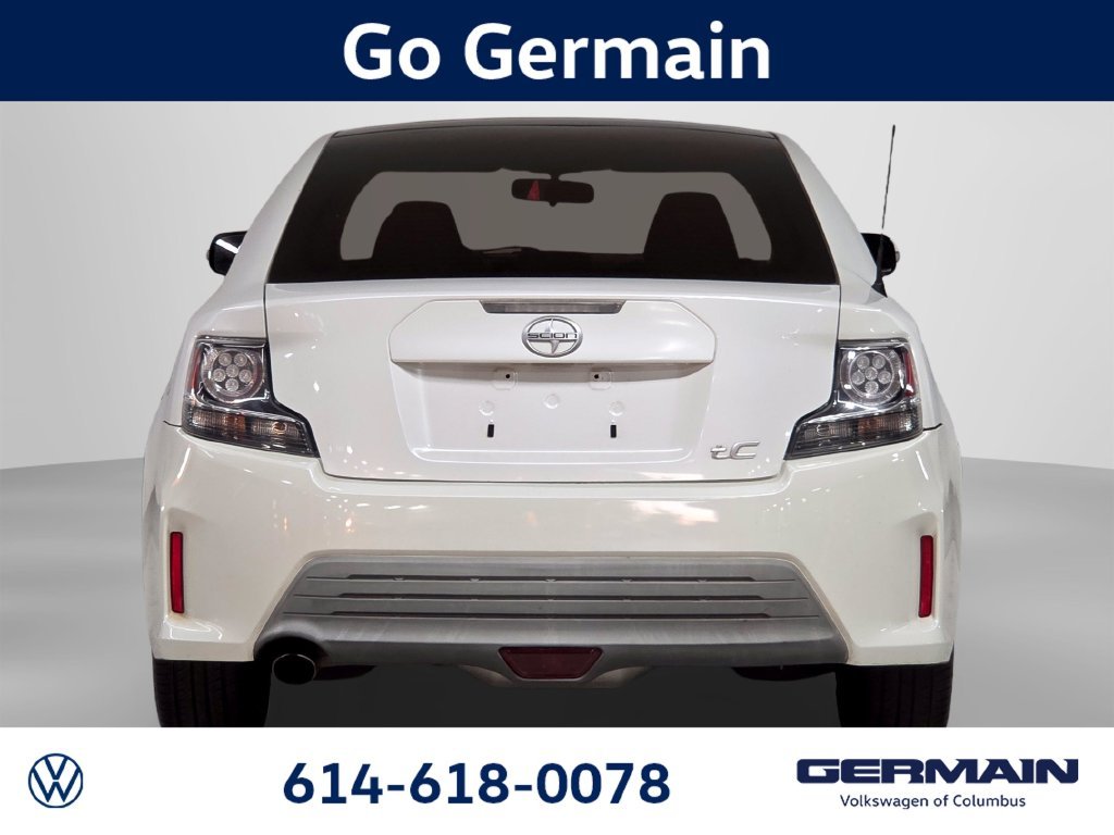 Used 2015 White Scion Base image 9