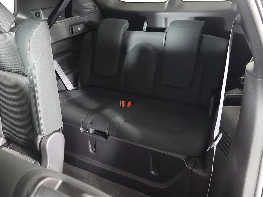 New 2026 Black Mitsubishi ES image 35