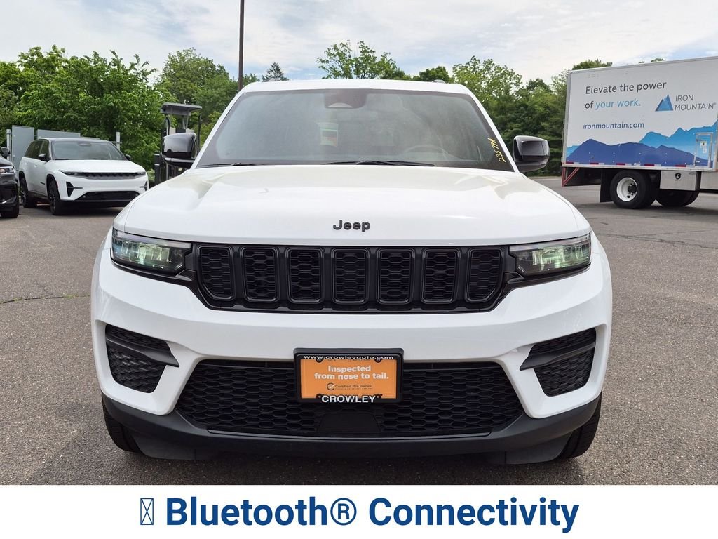 Certified Used 2023 White Jeep Altitude image 10