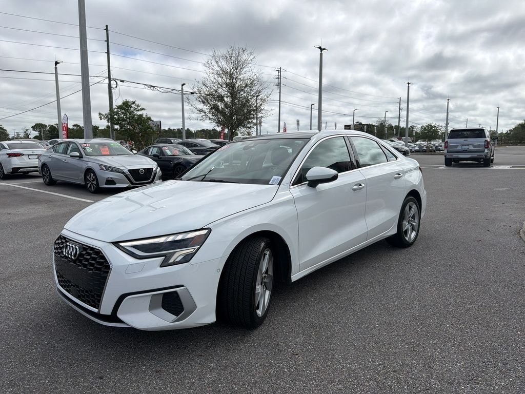 Used 2024  Audi 40 Premium image 3