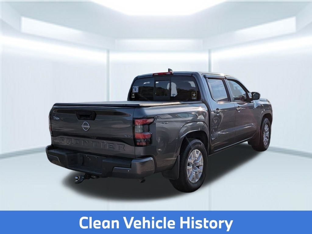 Used 2022 Gray Nissan SV image 4