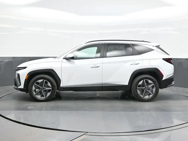 New 2026 White Hyundai SEL image 4