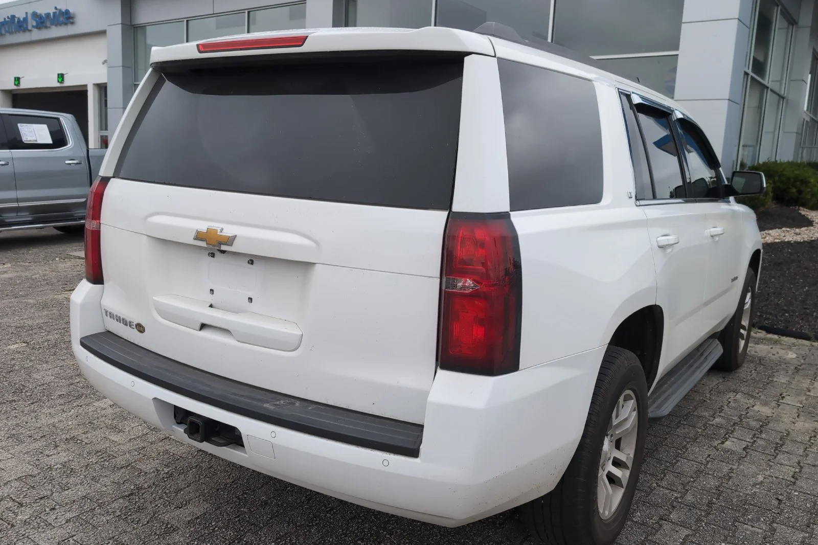Used 2017 SUMMIT WHITE Chevrolet LT image 6