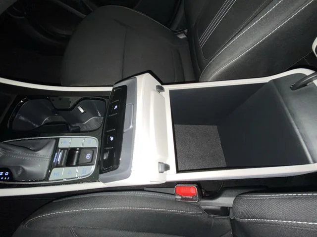 Used 2024 Black Hyundai SEL image 20