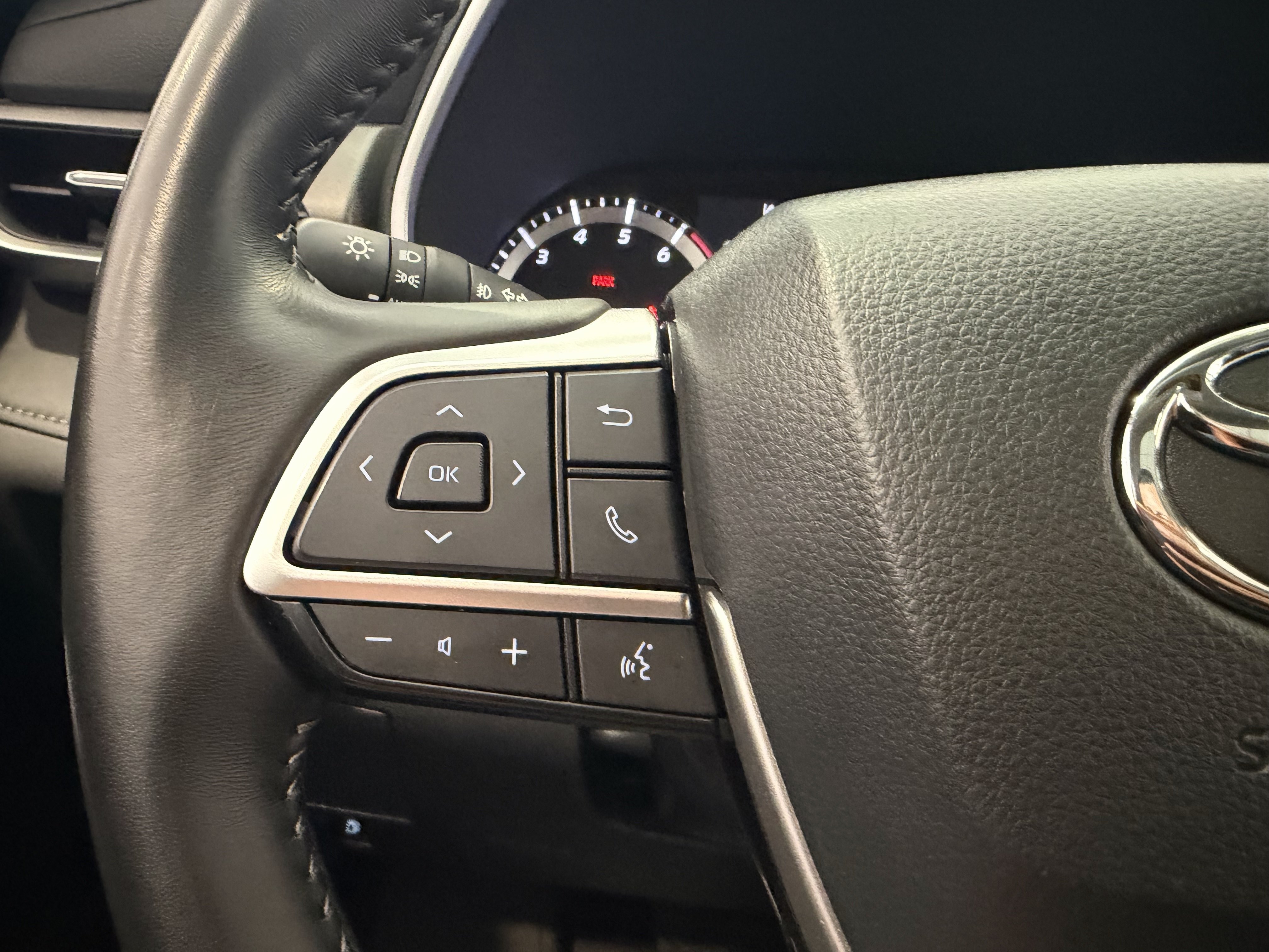 Certified Used 2025 RUBY FLARE RED Toyota XLE image 18