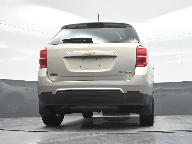 2016 Chevrolet Equinox LS - Photo 18