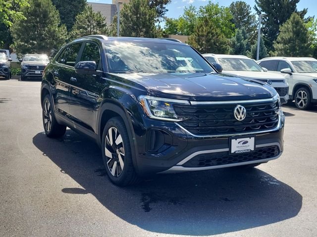 New 2026 Black Volkswagen 2.0T SE w/Technology image 2