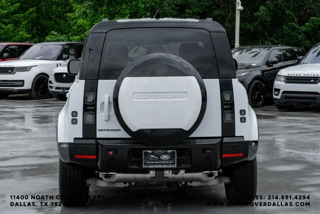 New 2026 Fuji White Land Rover X-Dynamic SE image 9