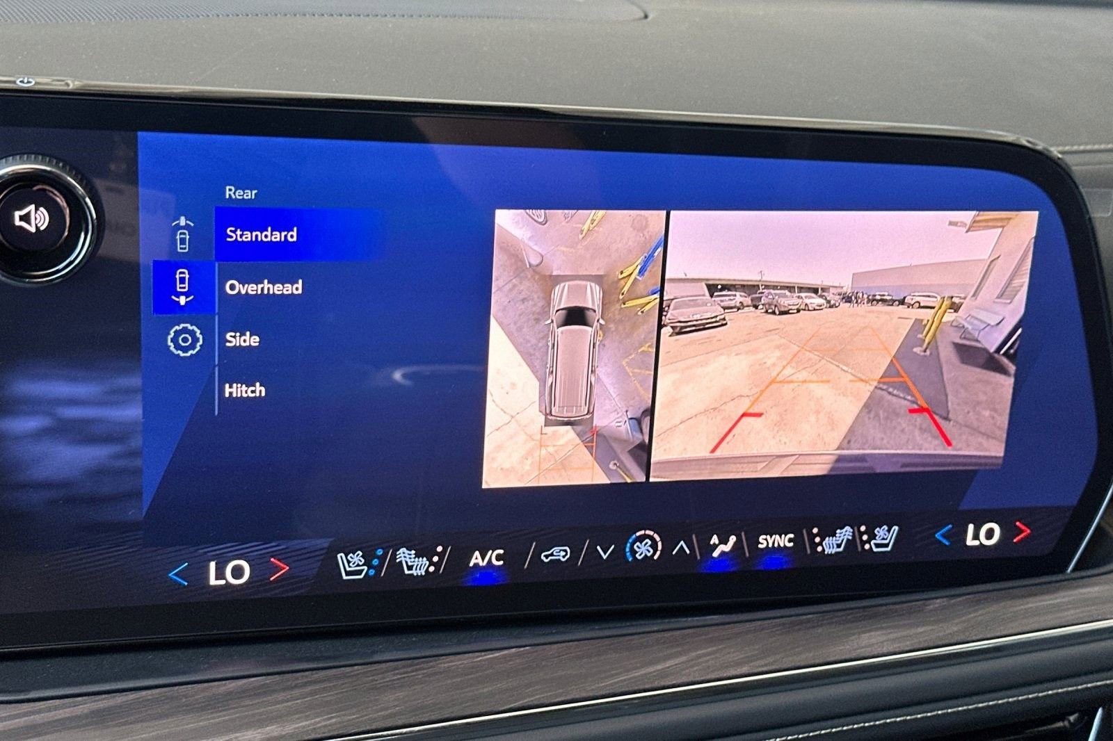 2025 Chevrolet Suburban Premier - Photo 24