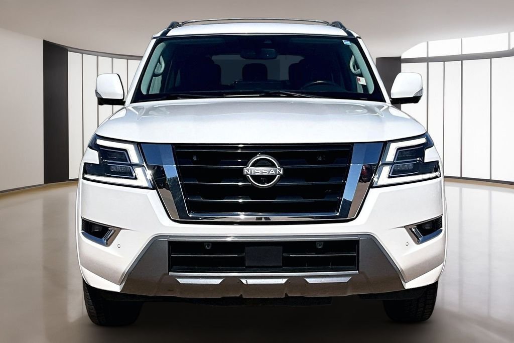 Used 2022 White Nissan SL image 3