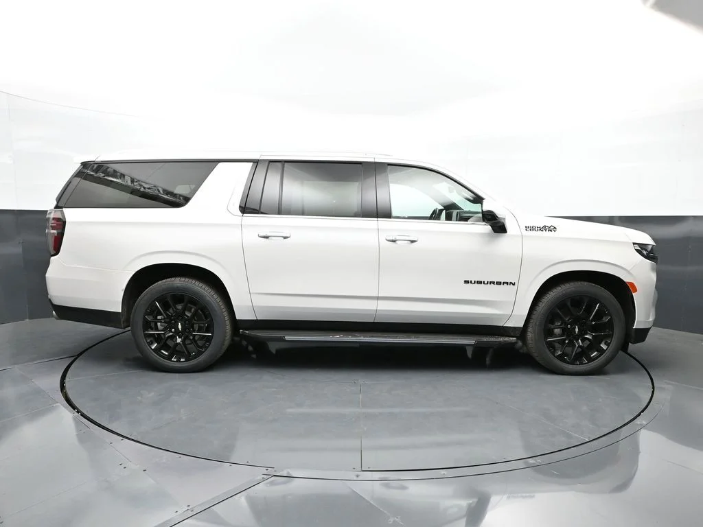 Used 2022 Beige Chevrolet High Country image 32