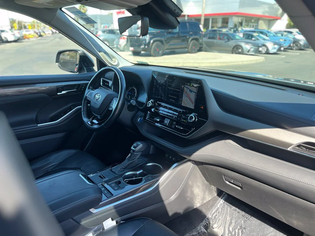 Used 2021 Gray Toyota Limited image 5