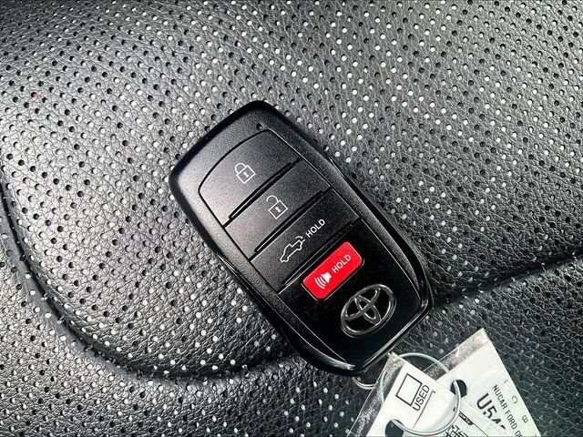 Used 2023  Toyota SR5 image 11