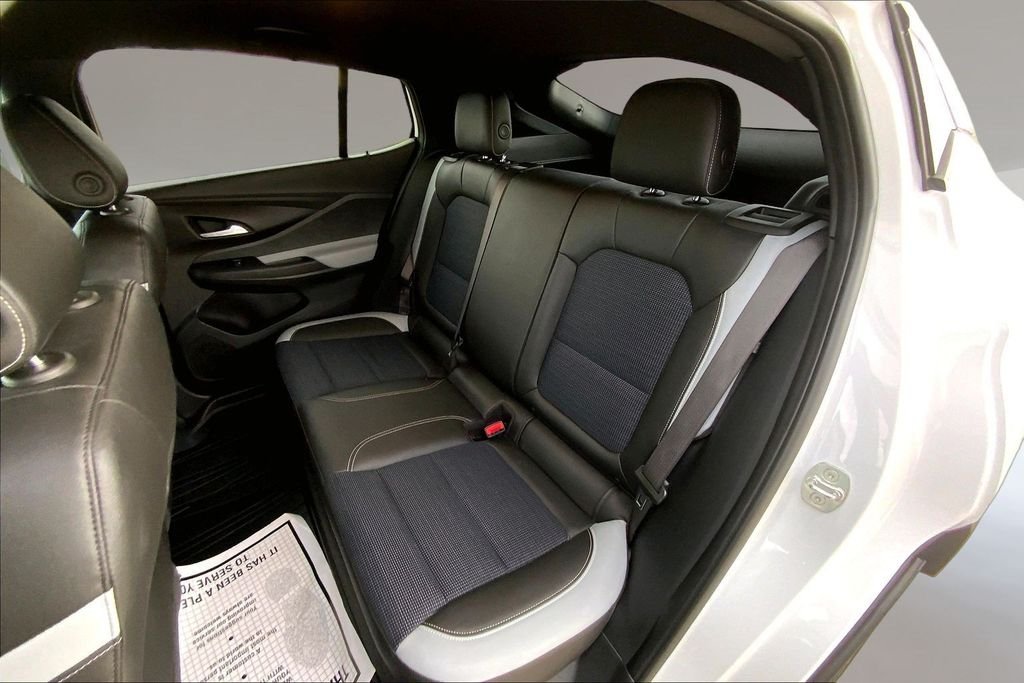 Used 2024 Summit White Buick Preferred image 25