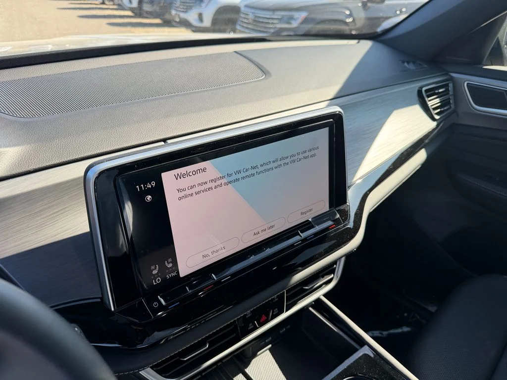 New 2026 Pure Gray Volkswagen 2.0T SE w/Technology image 21