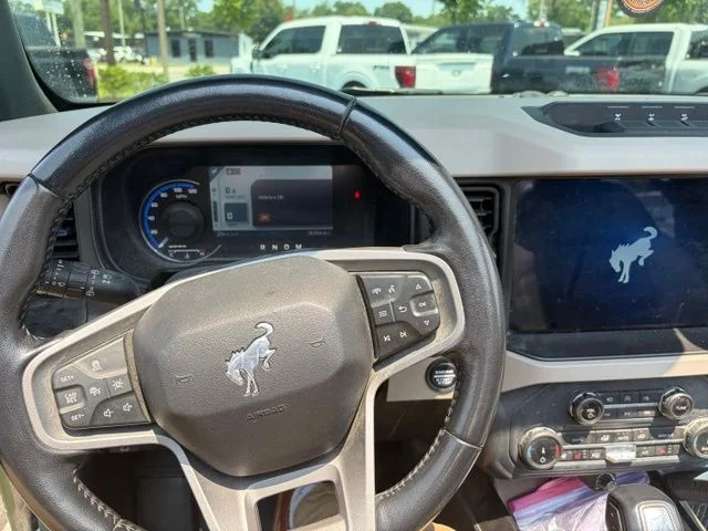 Used 2022 Silver Ford Wildtrak image 4