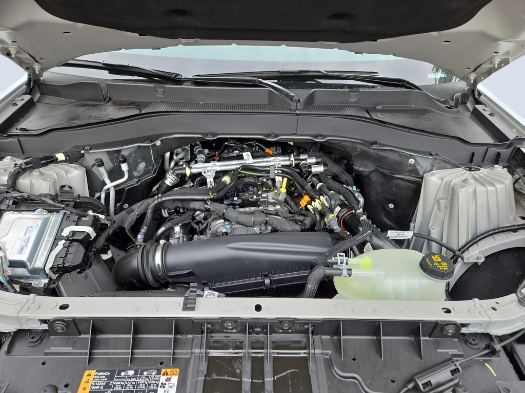 New 2026 Space White Metallic Ford Active image 23