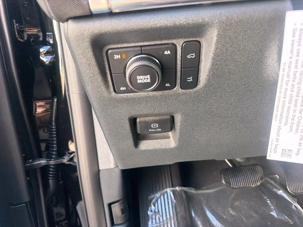 New 2027 Agate Black Metallic Ford MAX King Ranch® image 25