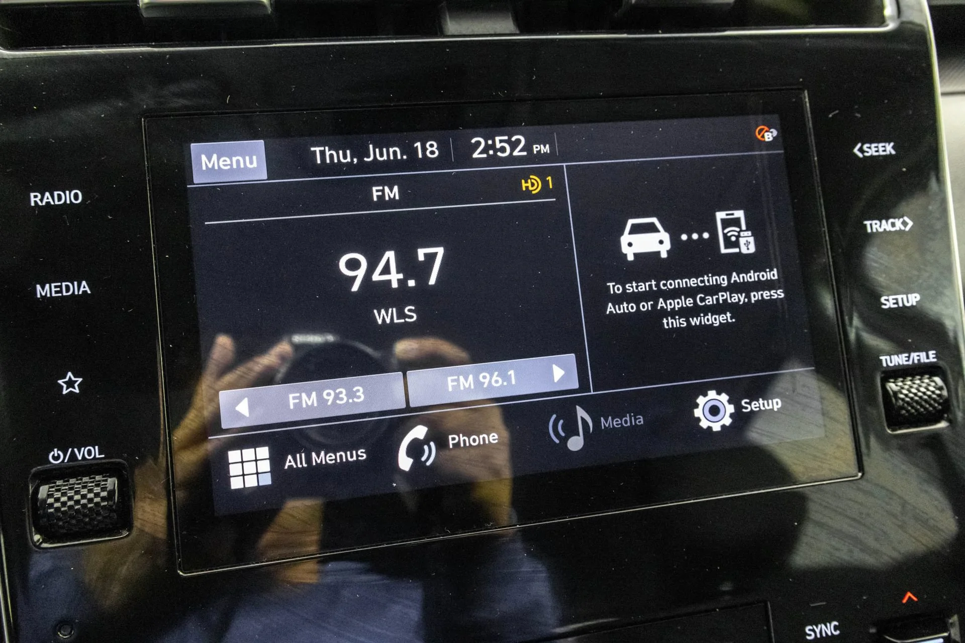 Used 2024  Hyundai SEL image 29