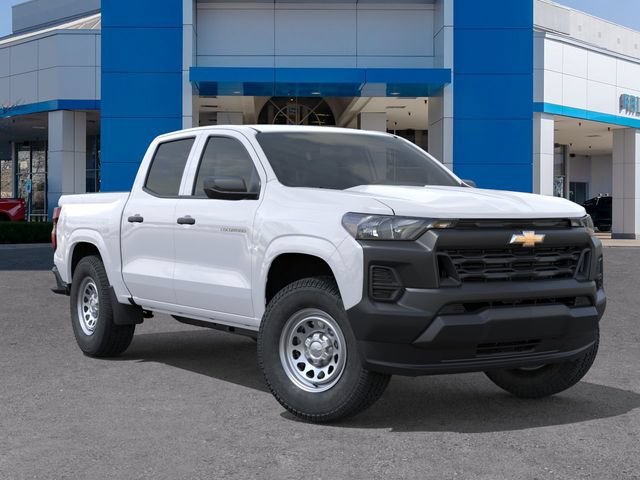 New 2026 Summit White Chevrolet WT image 8