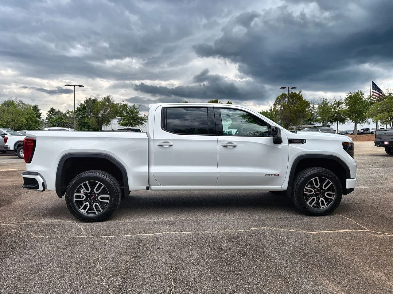 New 2026 Summit White GMC AT4 image 9
