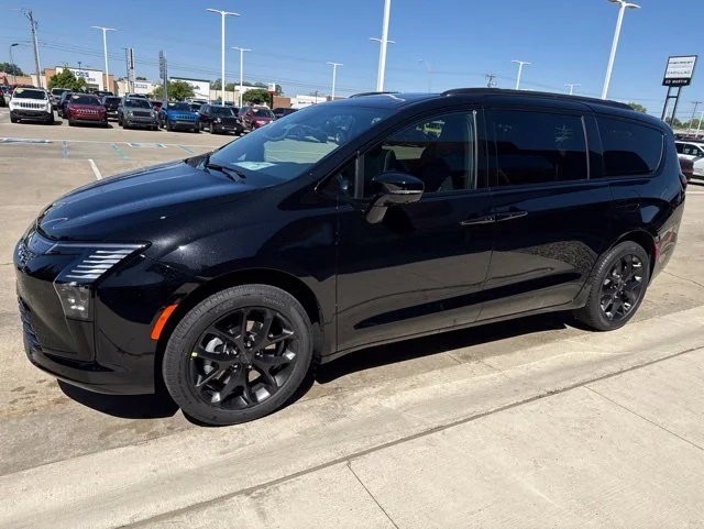 New 2027 Black Chrysler Limited image 9