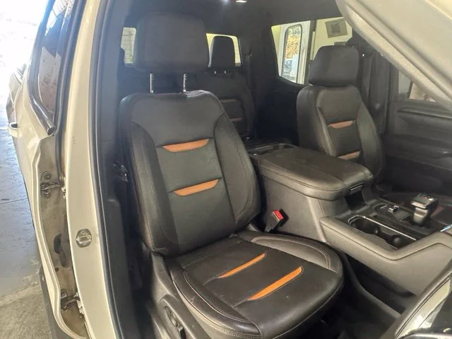 Used 2023 White GMC AT4 image 18