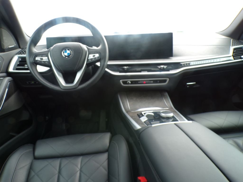 Certified Used 2024 Black Sapphire Metallic BMW xDrive40i image 11