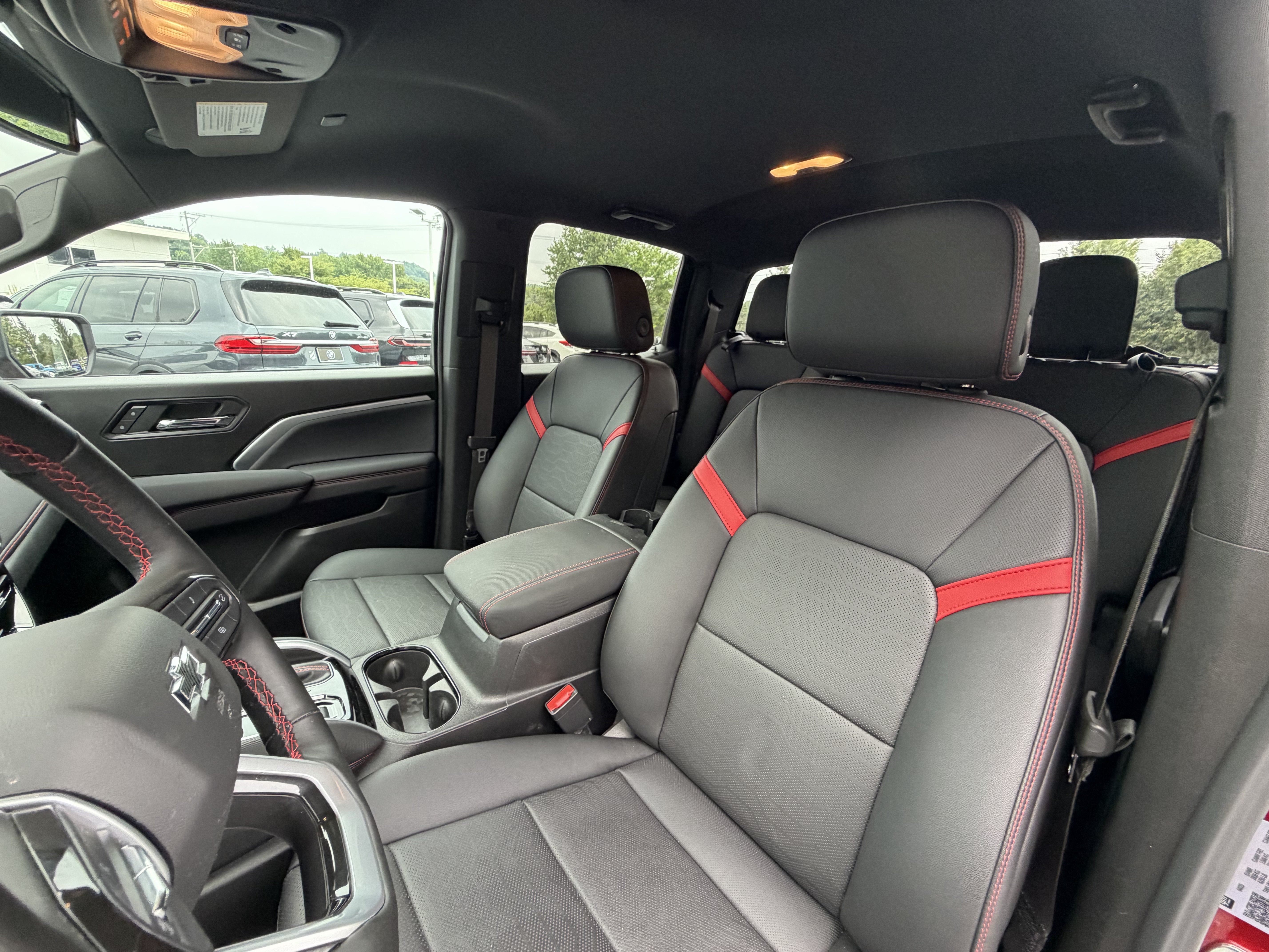 Used 2025 RADIANT RED TINTC Chevrolet Z71 image 9