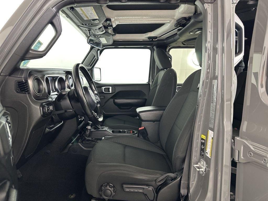 Used 2020 Sting-Gray Clearcoat Jeep Sport S image 12