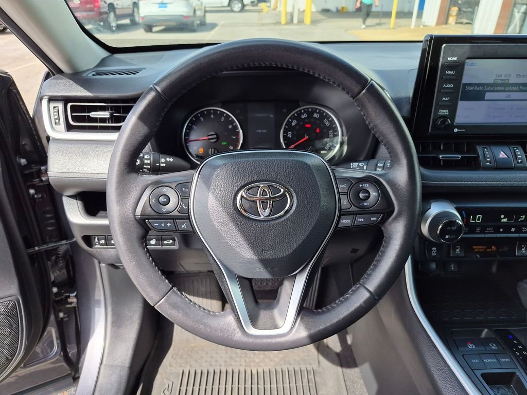 Used 2021 Gray Toyota XLE Premium image 11