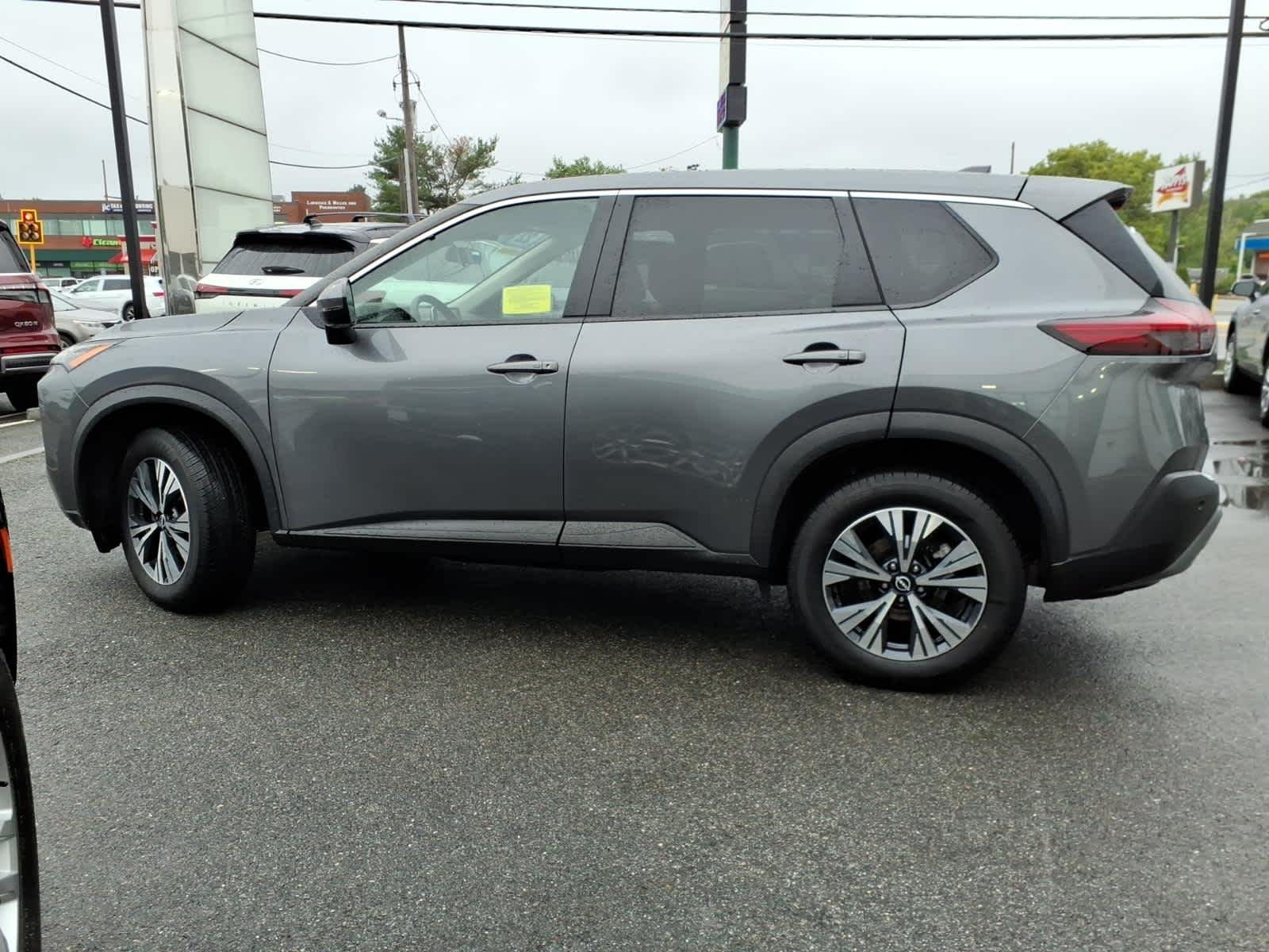 Used 2022 Gun Metallic Nissan SV image 8