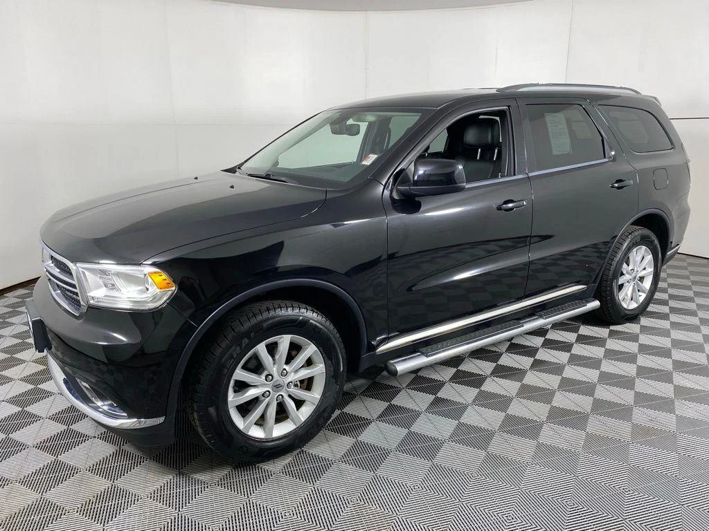Used 2019 Black Clearcoat Dodge SXT Plus image 6